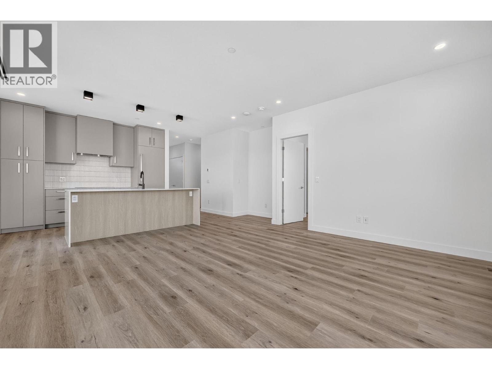 1303 3300 Lakeshore Road, Kelowna
