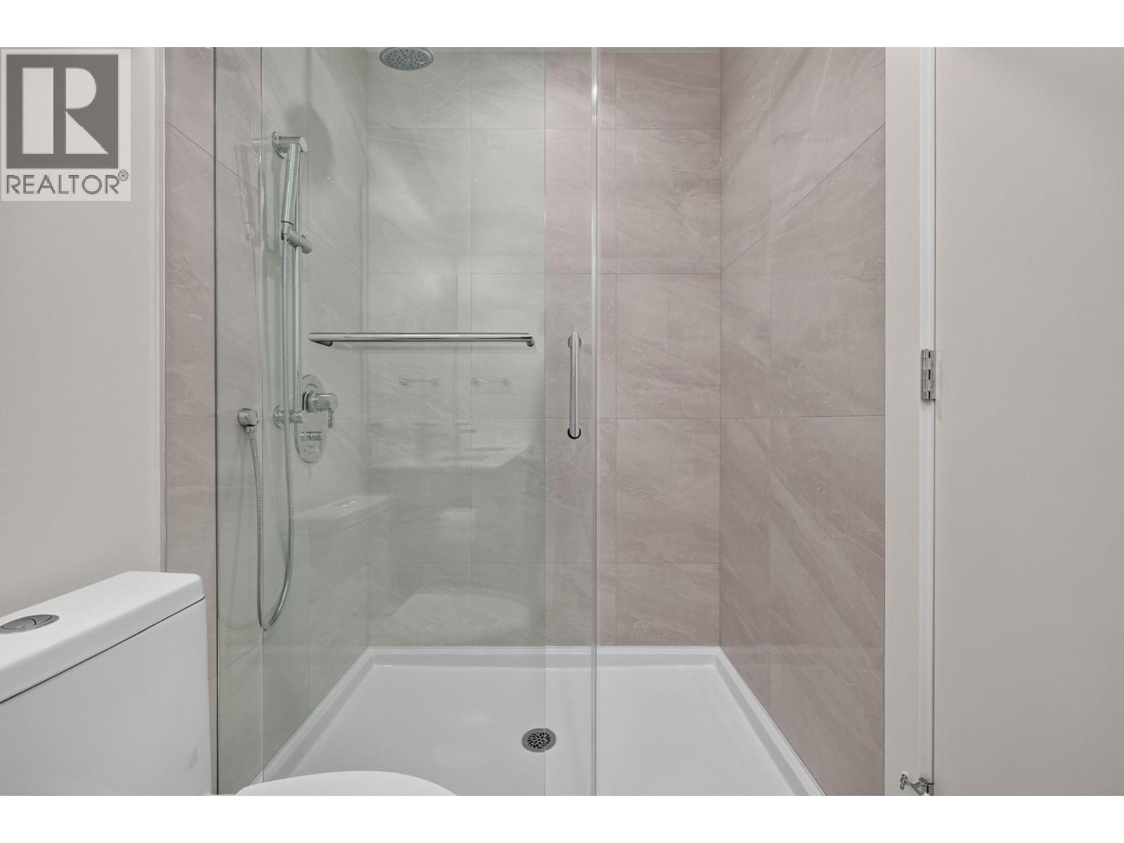 1303 3300 Lakeshore Road, Kelowna