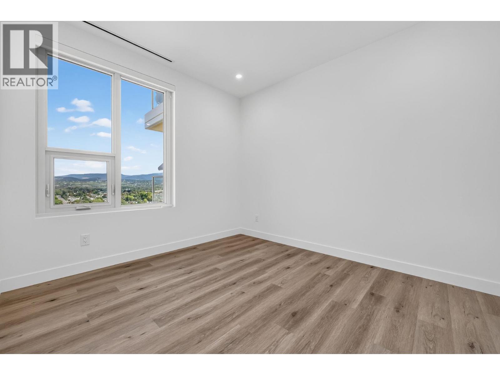 1303 3300 Lakeshore Road, Kelowna