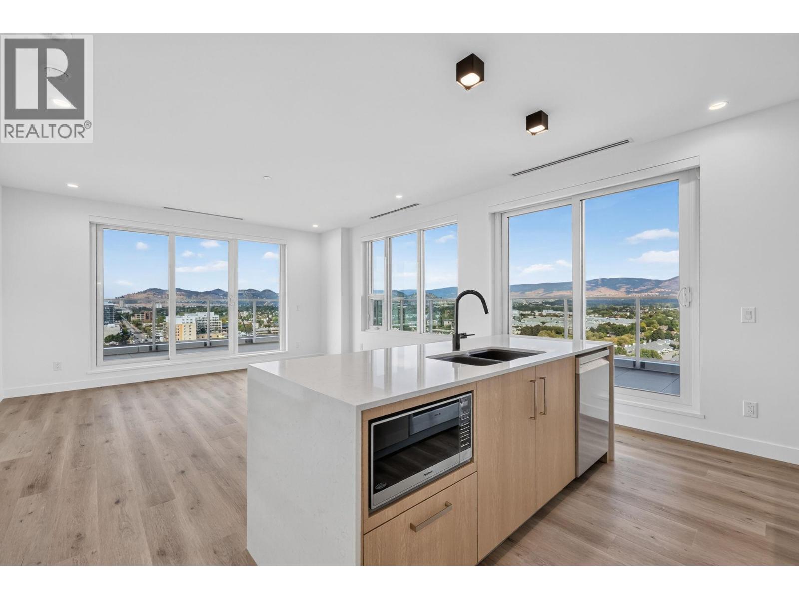 #1303 3300 Lakeshore Road - 3