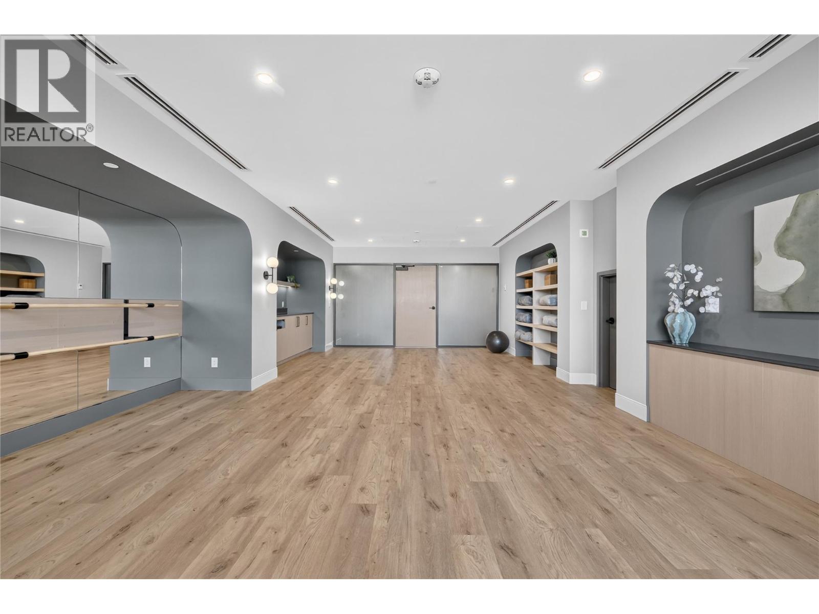 1303 3300 Lakeshore Road, Kelowna