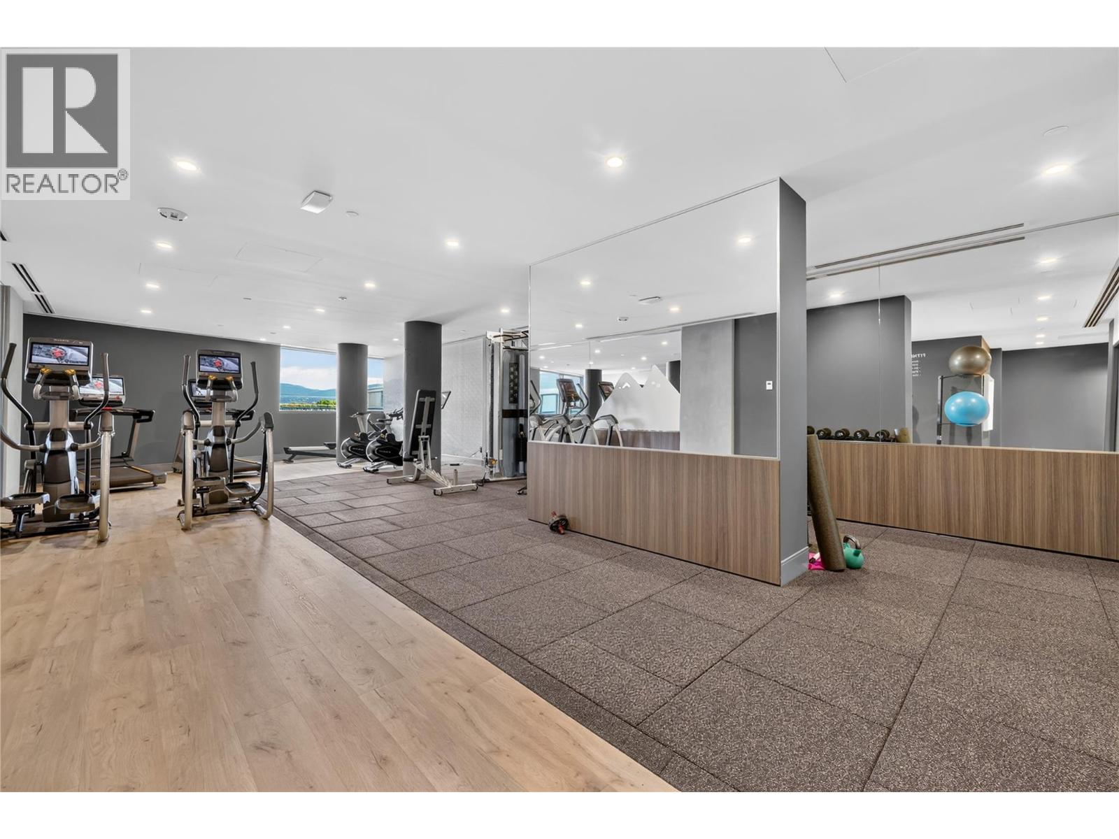 1303 3300 Lakeshore Road, Kelowna