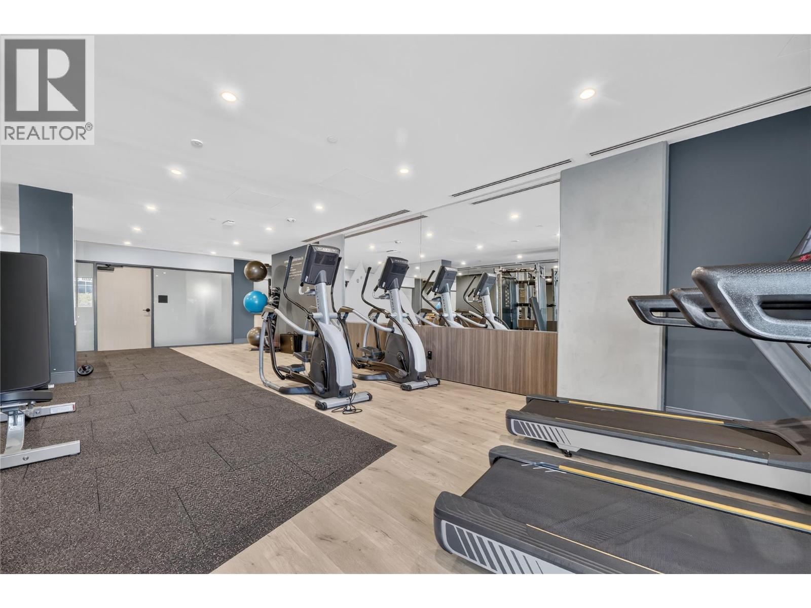 1303 3300 Lakeshore Road, Kelowna