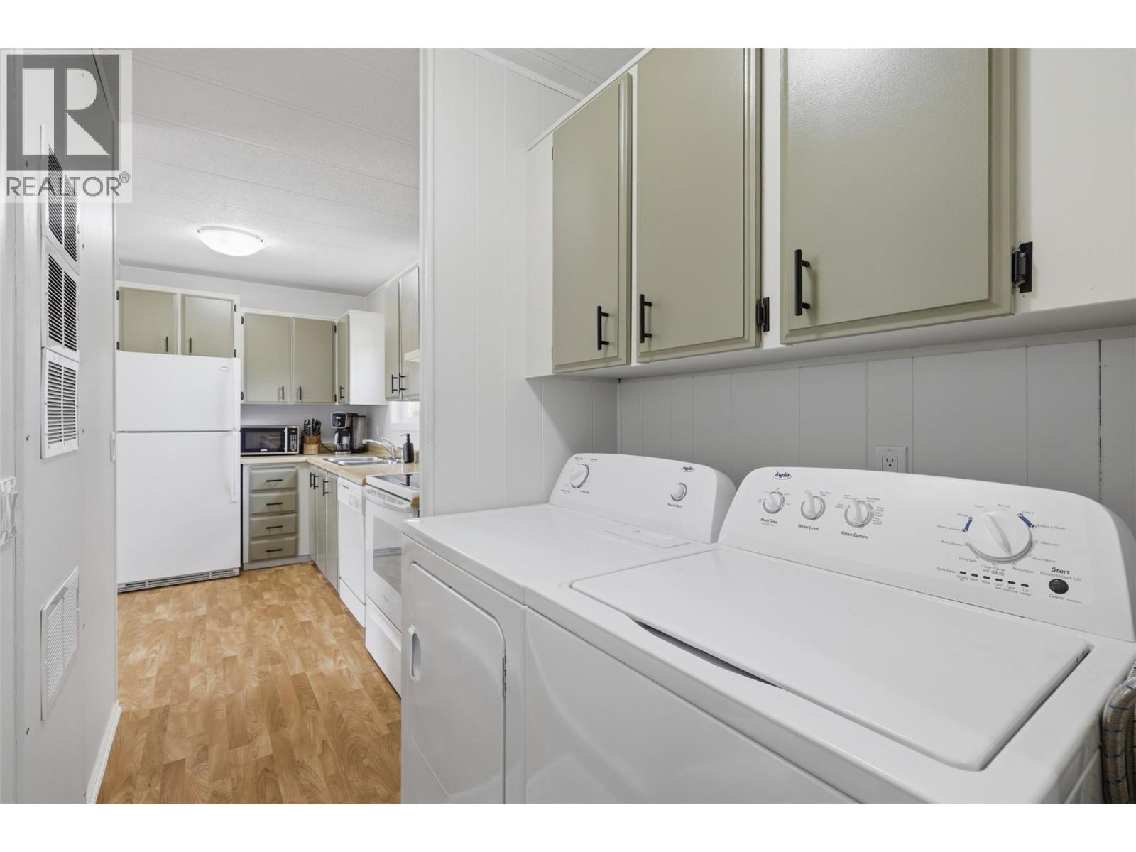 6941 WATSON Drive E - Image 18
