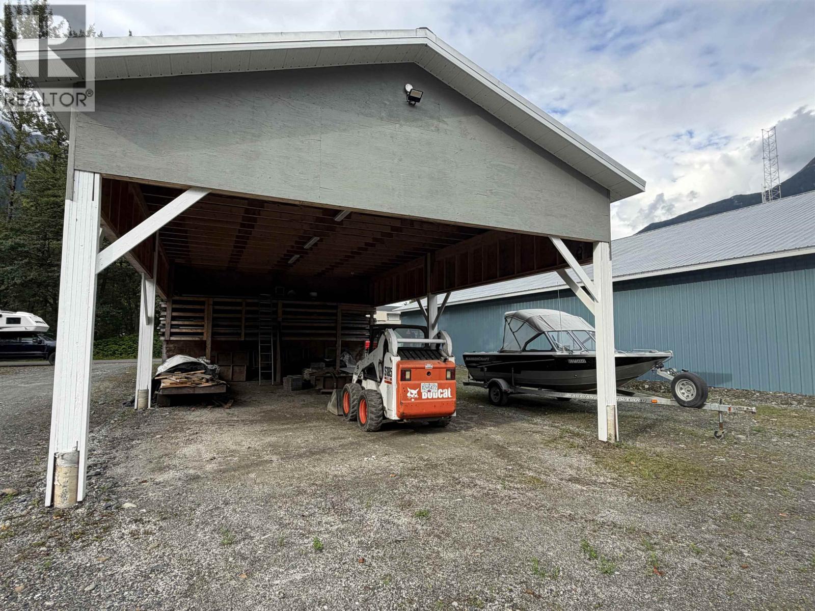 516 6TH Avenue, Stewart