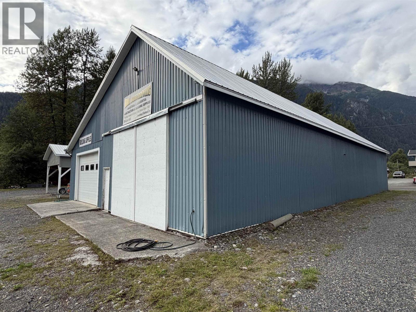516 6TH Avenue, Stewart