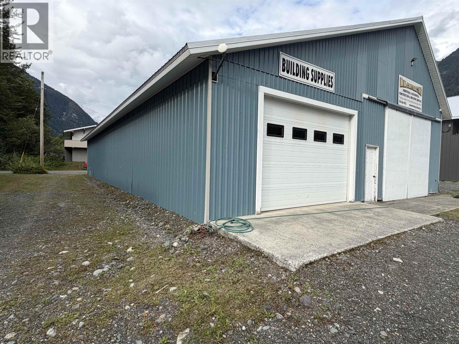 516 6TH Avenue, Stewart