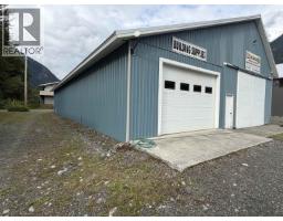 516 6th Avenue, Stewart, BC V0T1W0 Photo 9