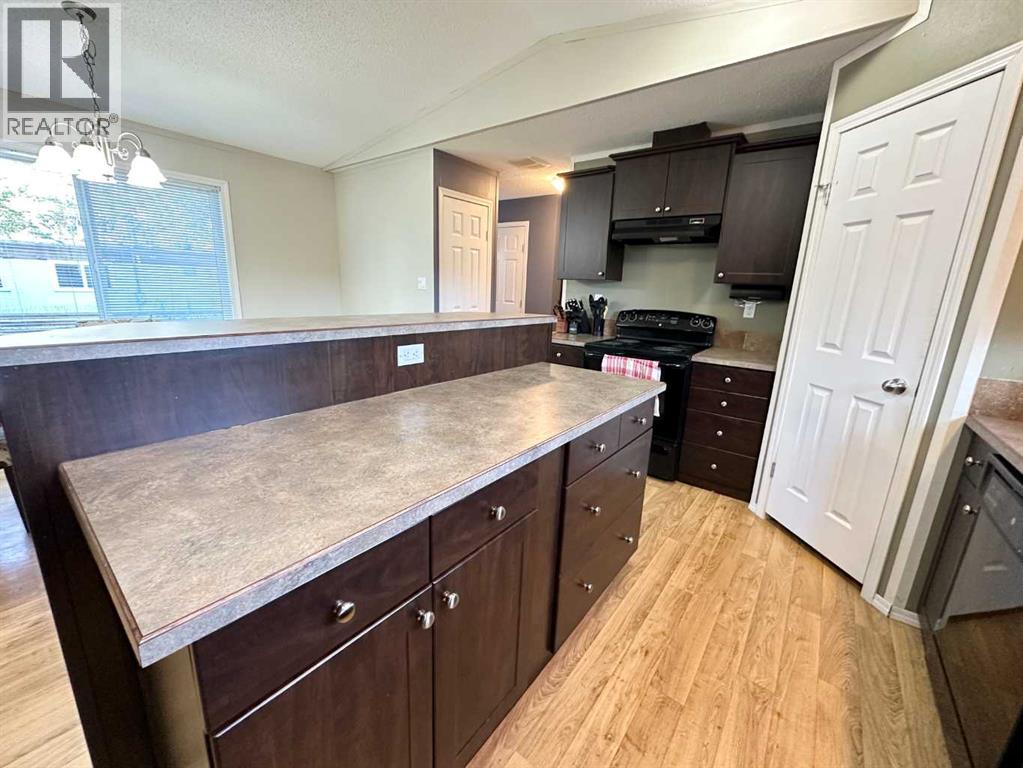 5243 47 Street - Image 8
