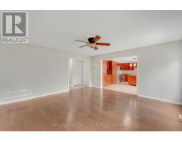 135 Baldwin Drive, Cambridge, ON N3C0B4 Photo 13