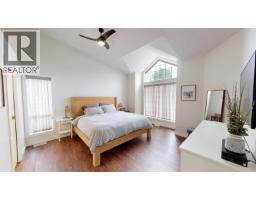 1969 Goold Road, Houston, BC V0J1Z0 Photo 17