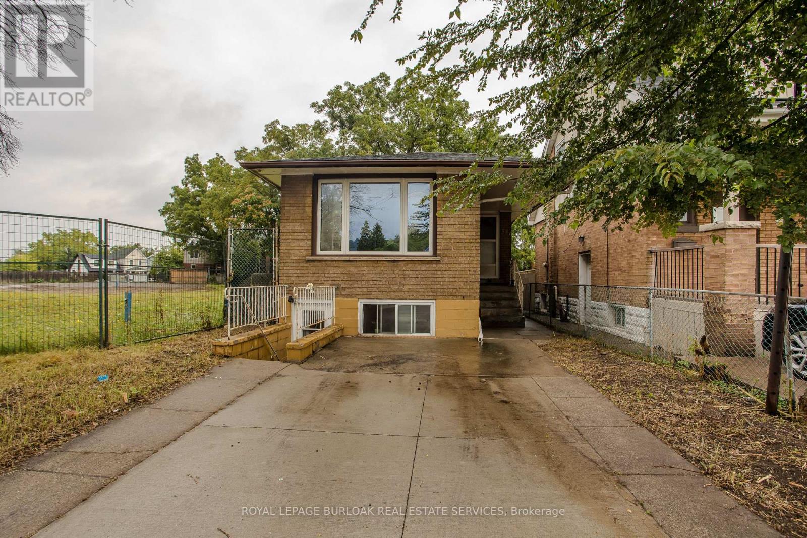 Photo of 307 Dunsmure Road