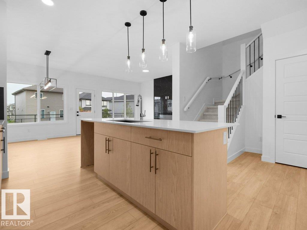 912 17 Ave NW - 18