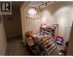 414 11665 Haney Bypass, Maple Ridge, BC V2X8W9 Photo 7