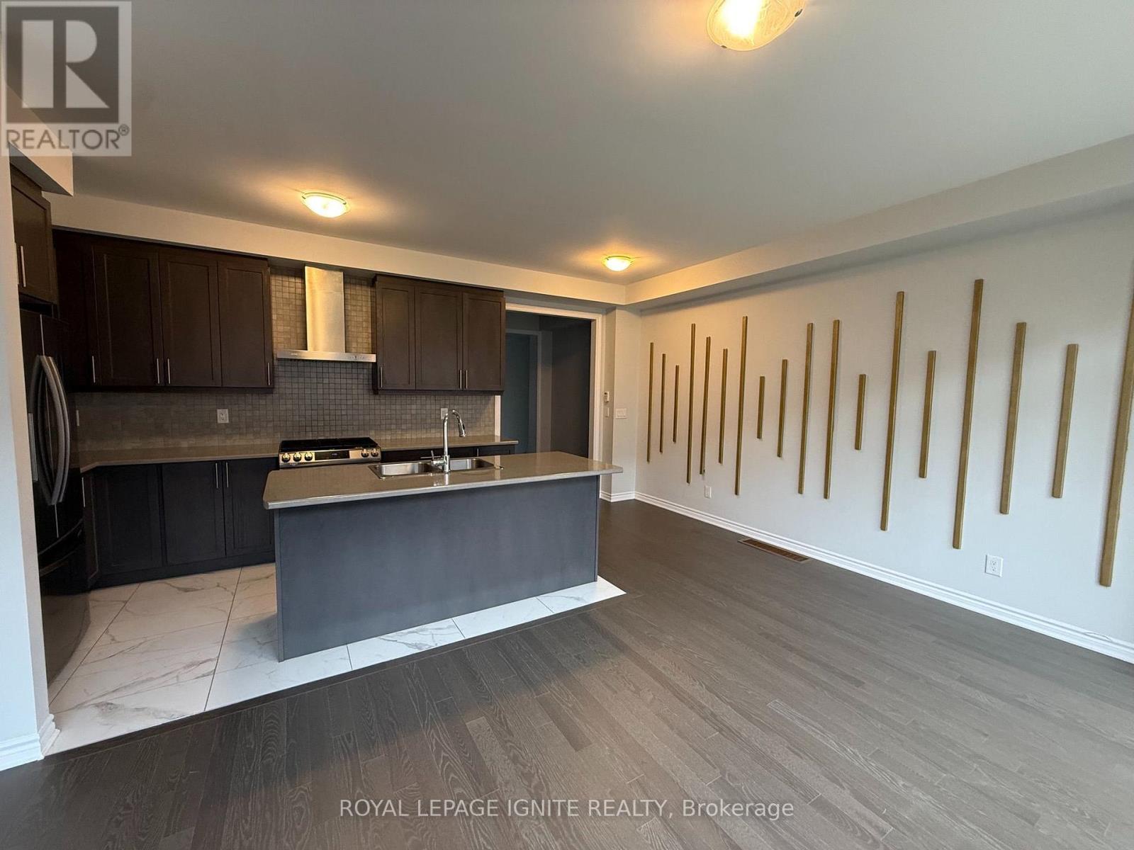 25 Sutcliffe Dr Drive, Whitby (Rolling Acres), Ontario, L1R0R2, Whitby (Rolling Acres), Ontario — photo 2 of 5