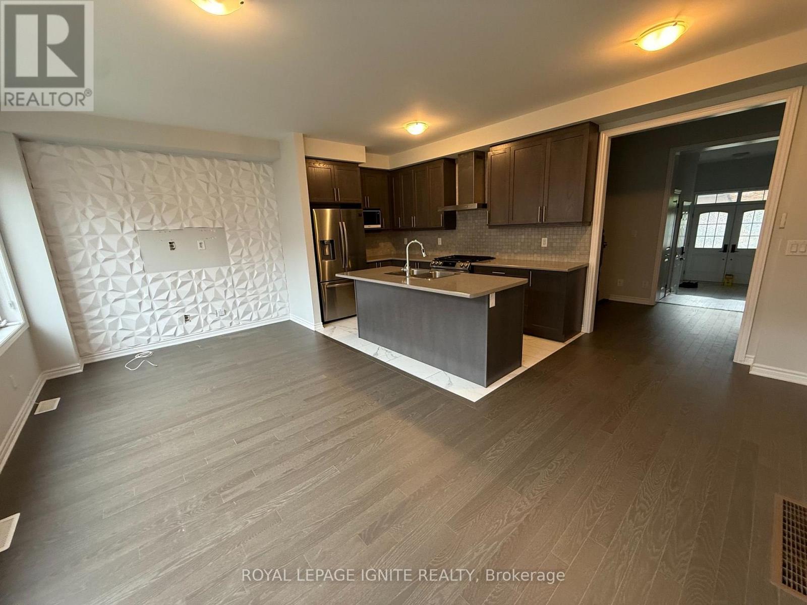 25 Sutcliffe Dr Drive, Whitby (Rolling Acres), Ontario, L1R0R2, Whitby (Rolling Acres), Ontario — photo 4 of 5