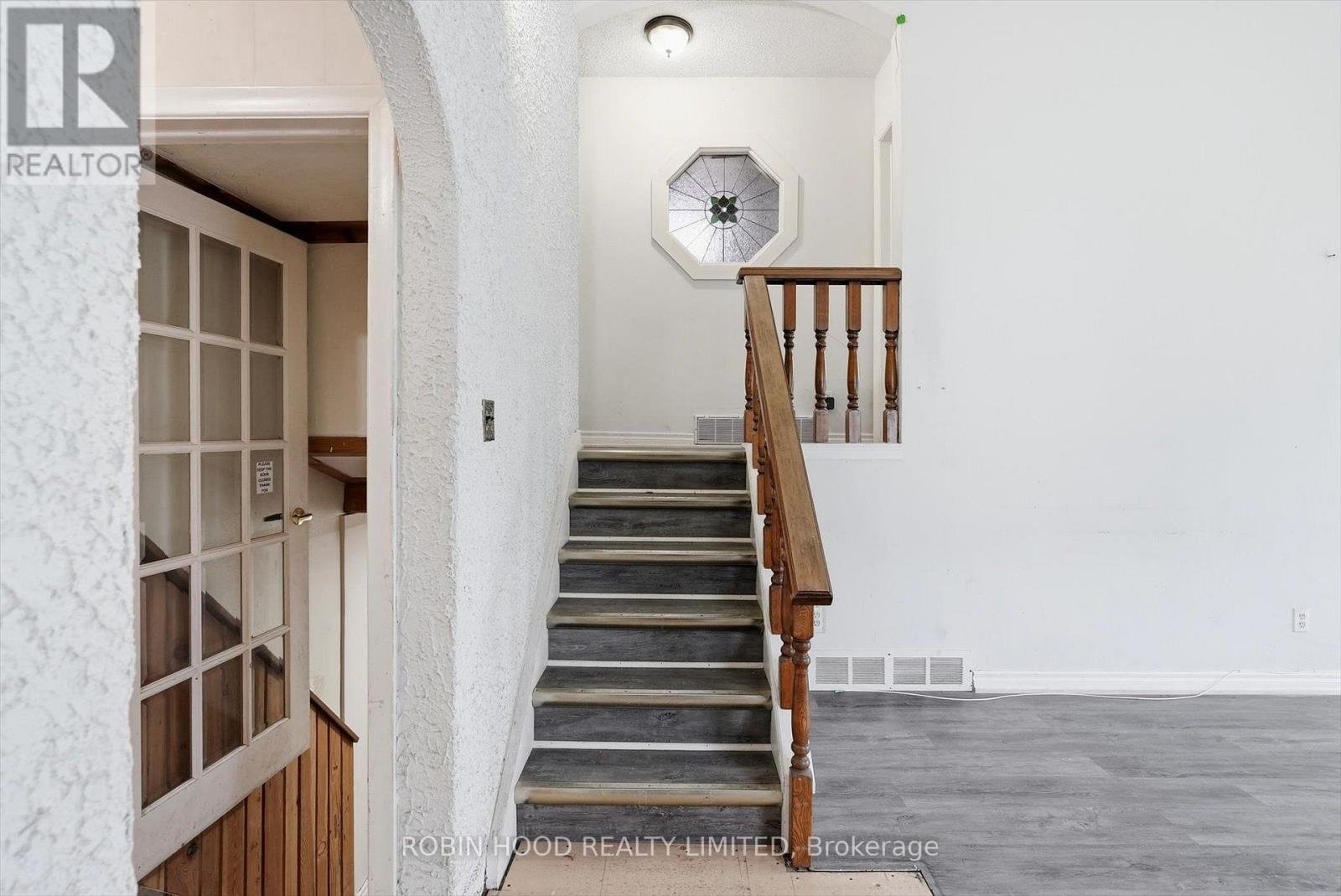 8 PANDORA CIRCLE - Image 14