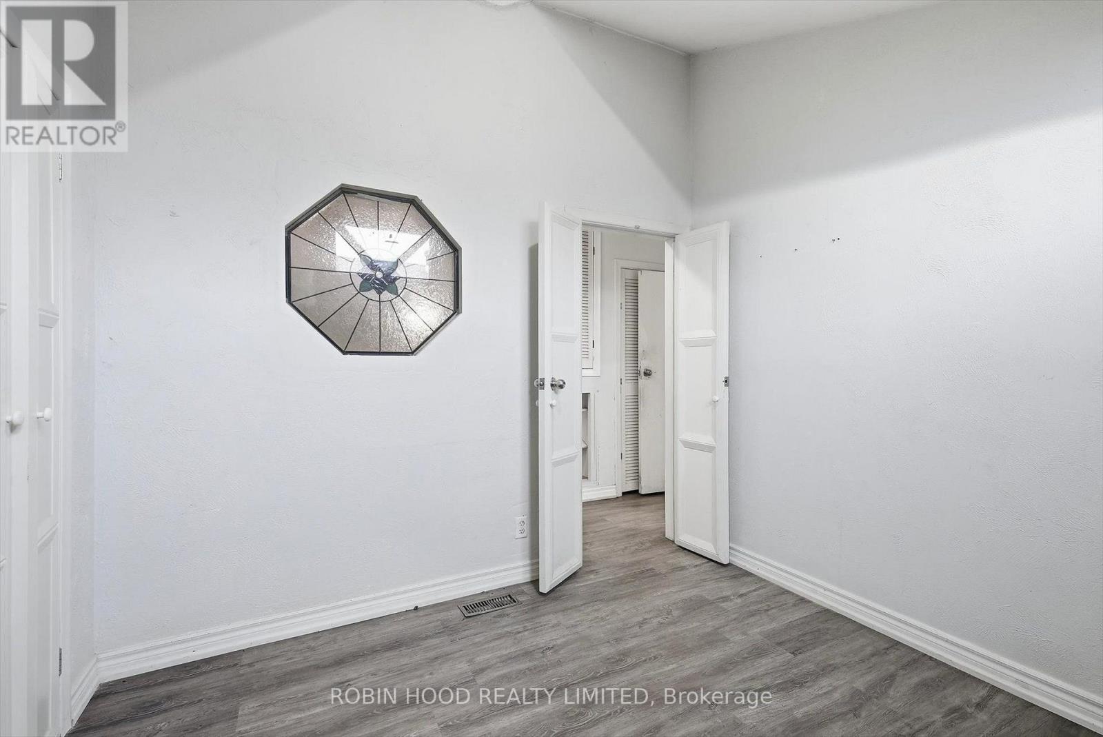 8 PANDORA CIRCLE - Image 22