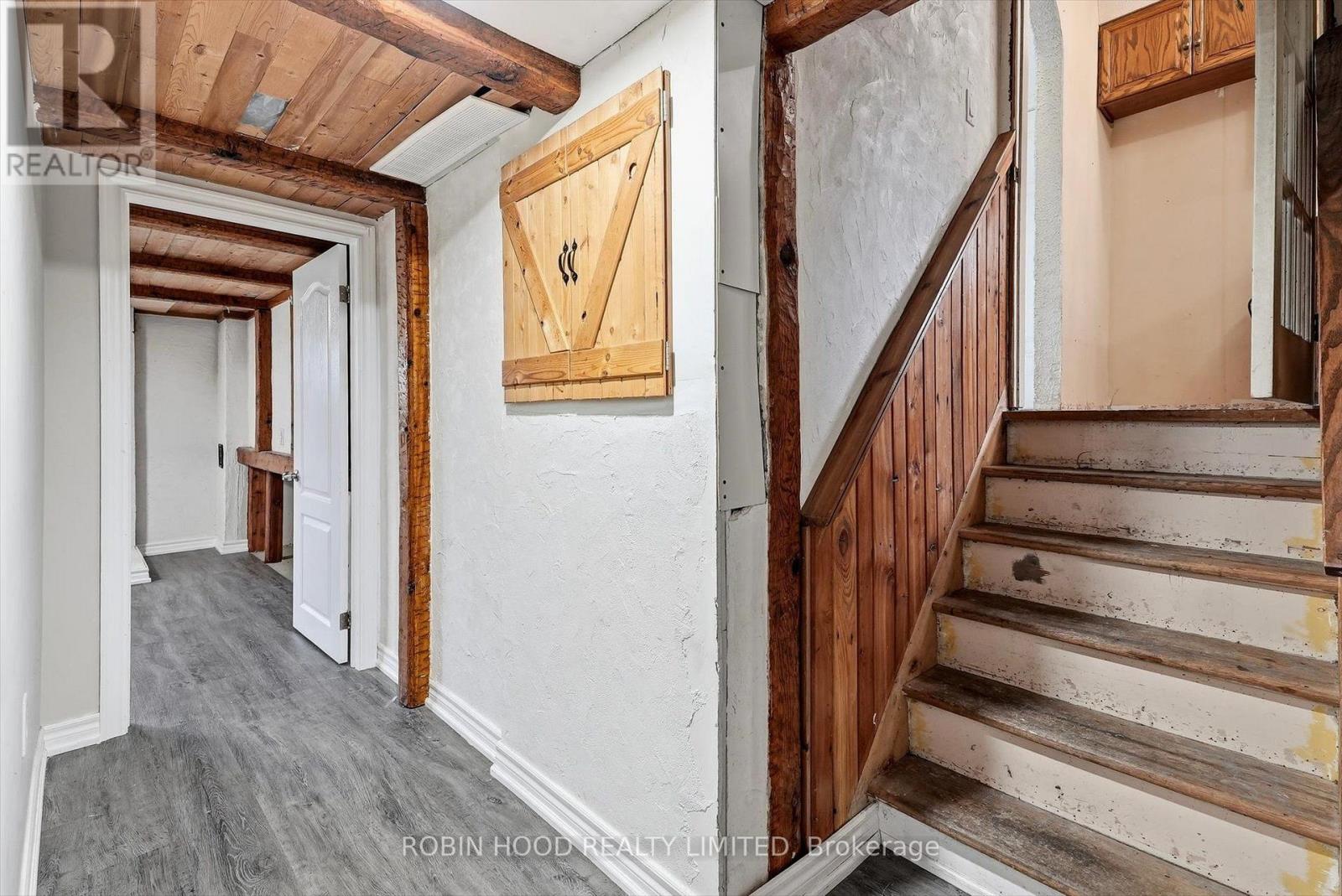8 PANDORA CIRCLE - 27