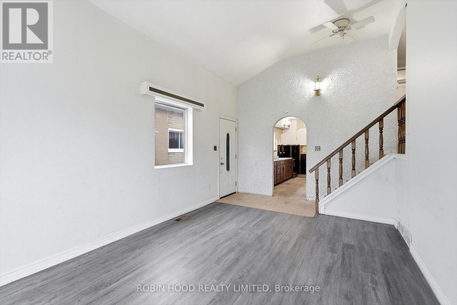 8 PANDORA CIRCLE - Image 7
