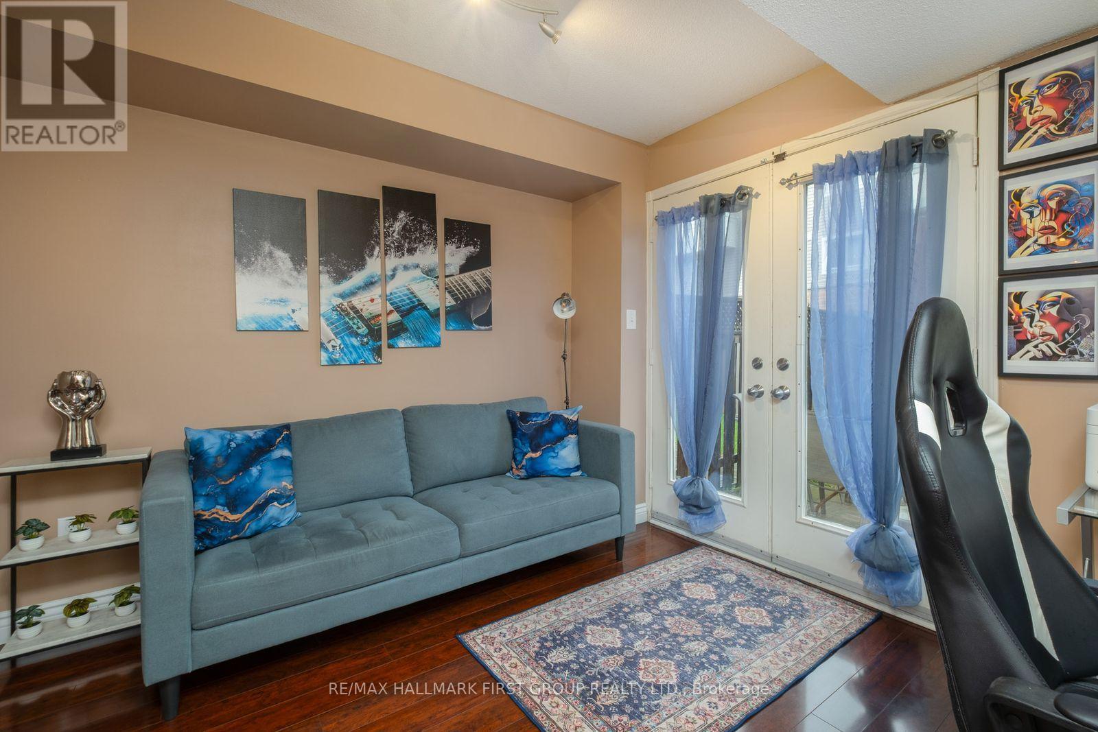 #61 1850 KINGSTON ROAD - 14