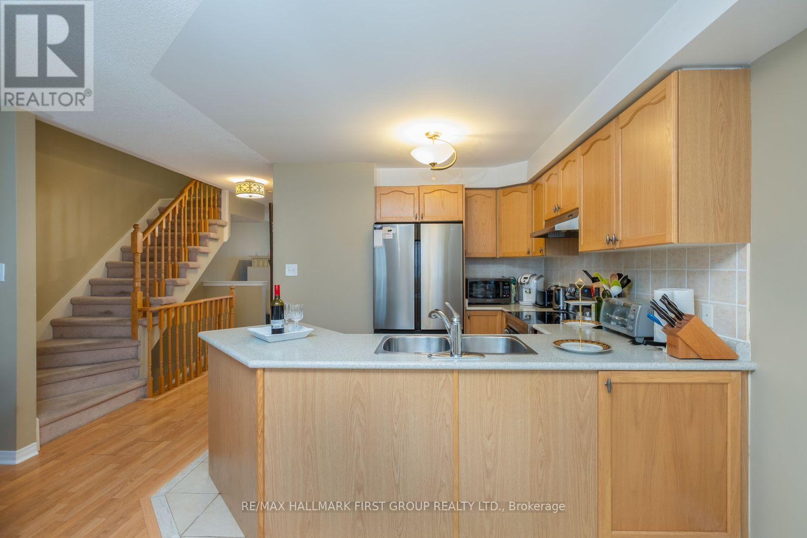 #61 1850 KINGSTON ROAD - 20