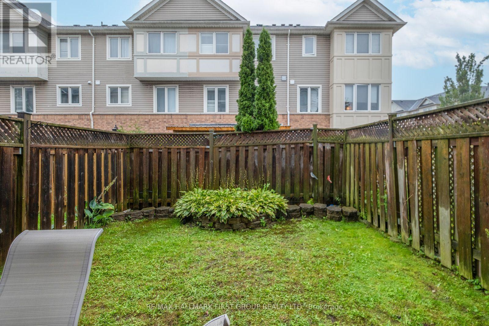#61 1850 KINGSTON ROAD - 32