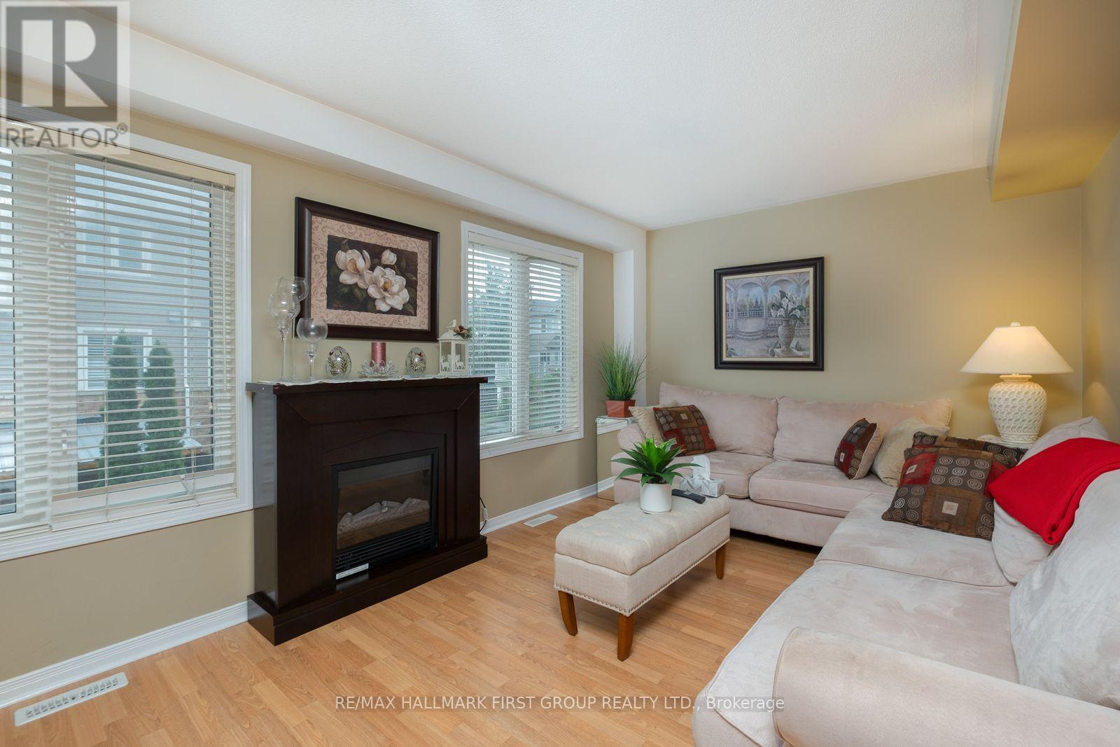 #61 1850 KINGSTON ROAD - 9