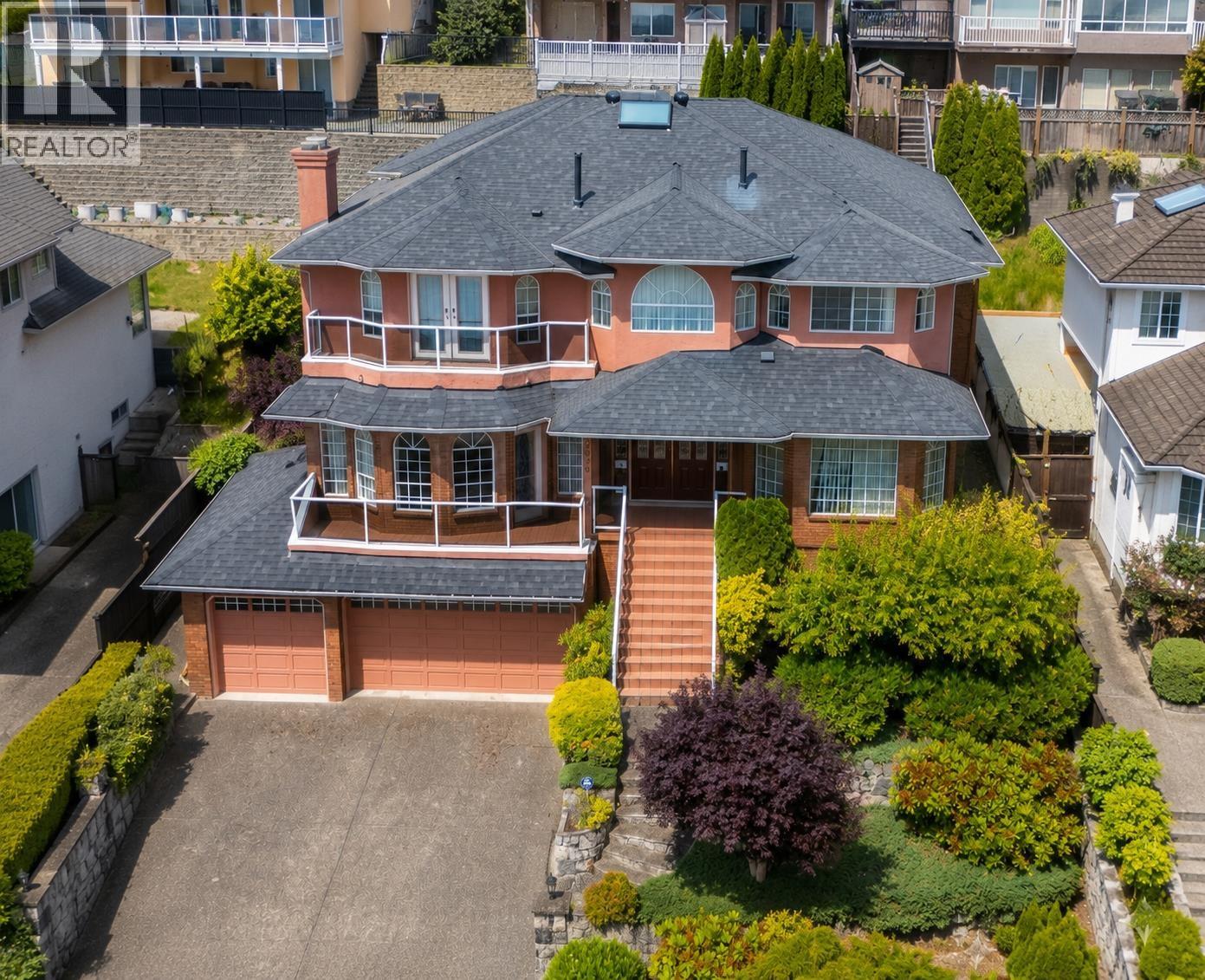 2248 SICAMOUS AVENUE