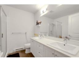 114 13628 81a Avenue, Surrey, BC V3W3E2 Photo 10