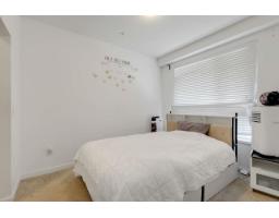 114 13628 81a Avenue, Surrey, BC V3W3E2 Photo 8