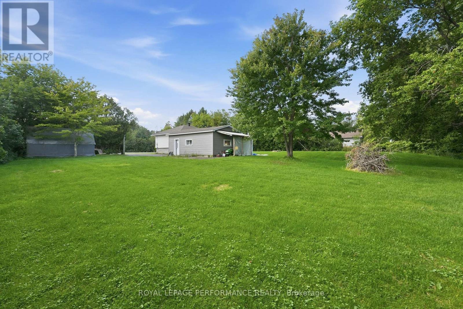 1695 Lacasse Road