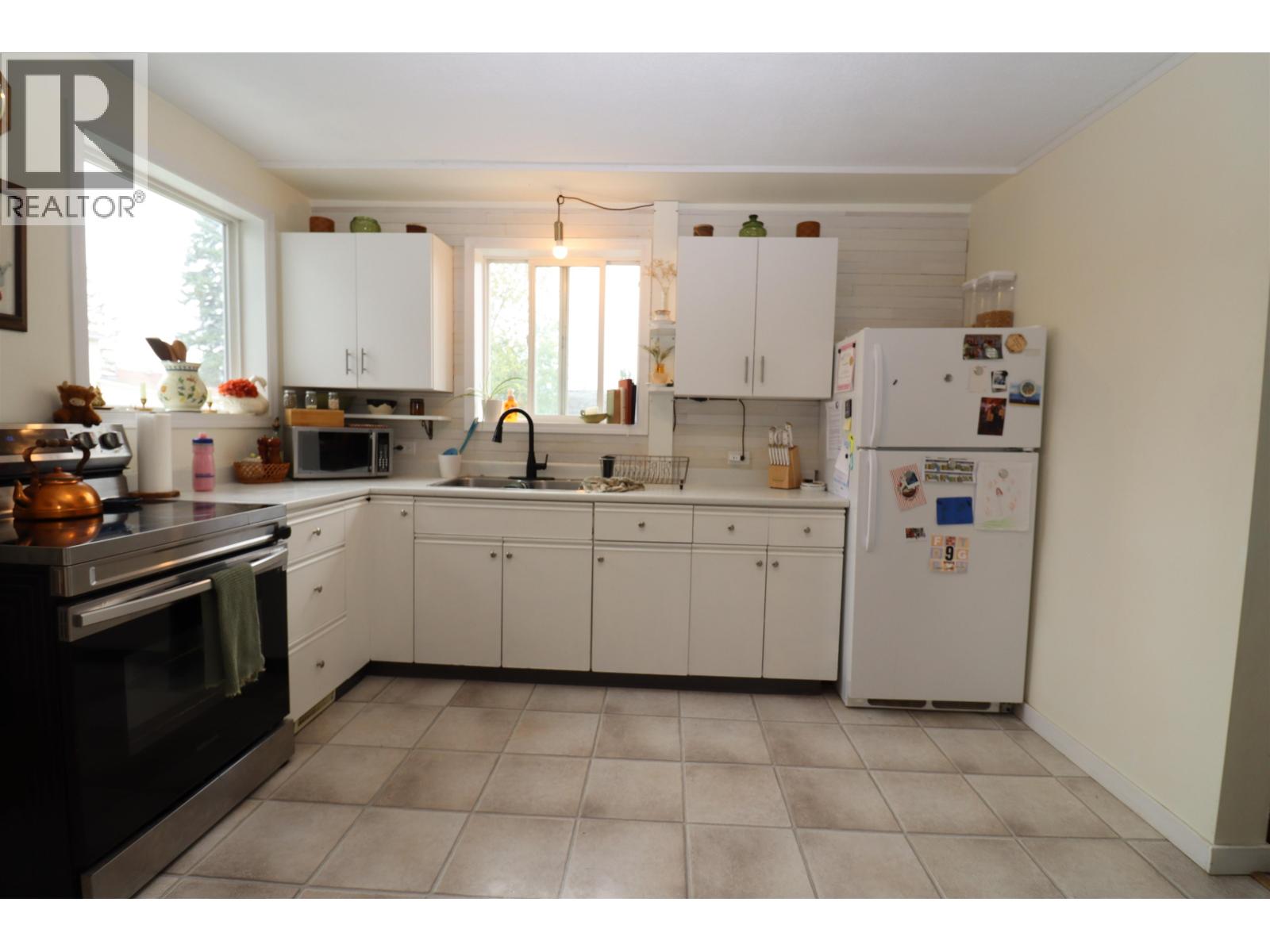 1136 20TH AVENUE - Image 13