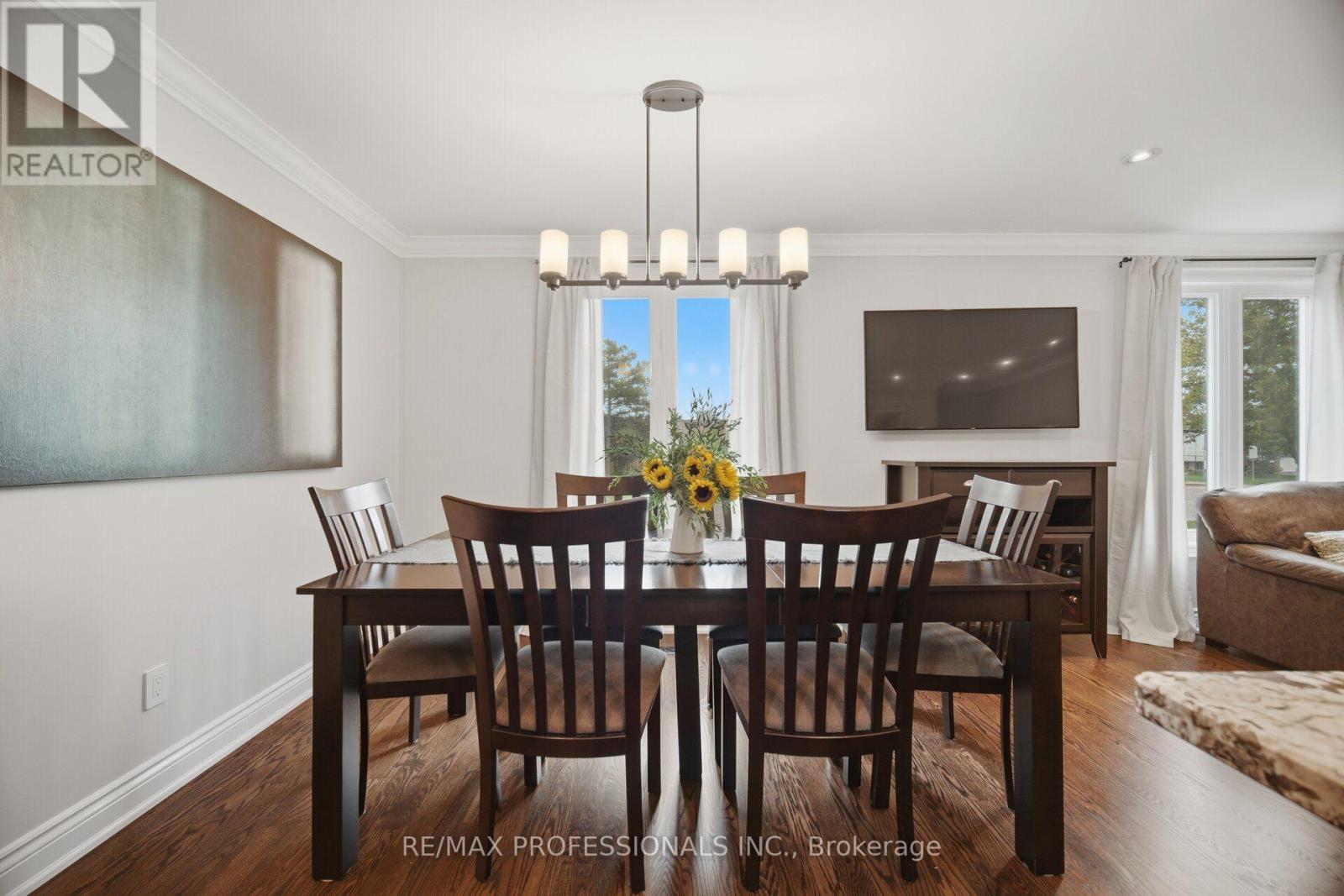 1062 MISSISSAUGA VALLEY BOULEVARD - 13