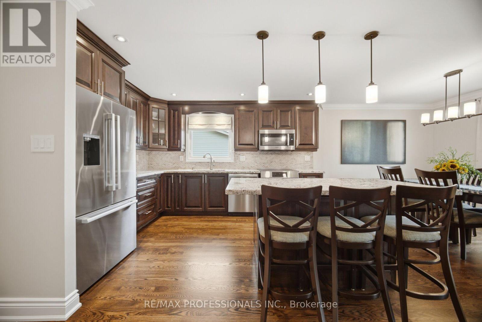 1062 MISSISSAUGA VALLEY BOULEVARD - 15