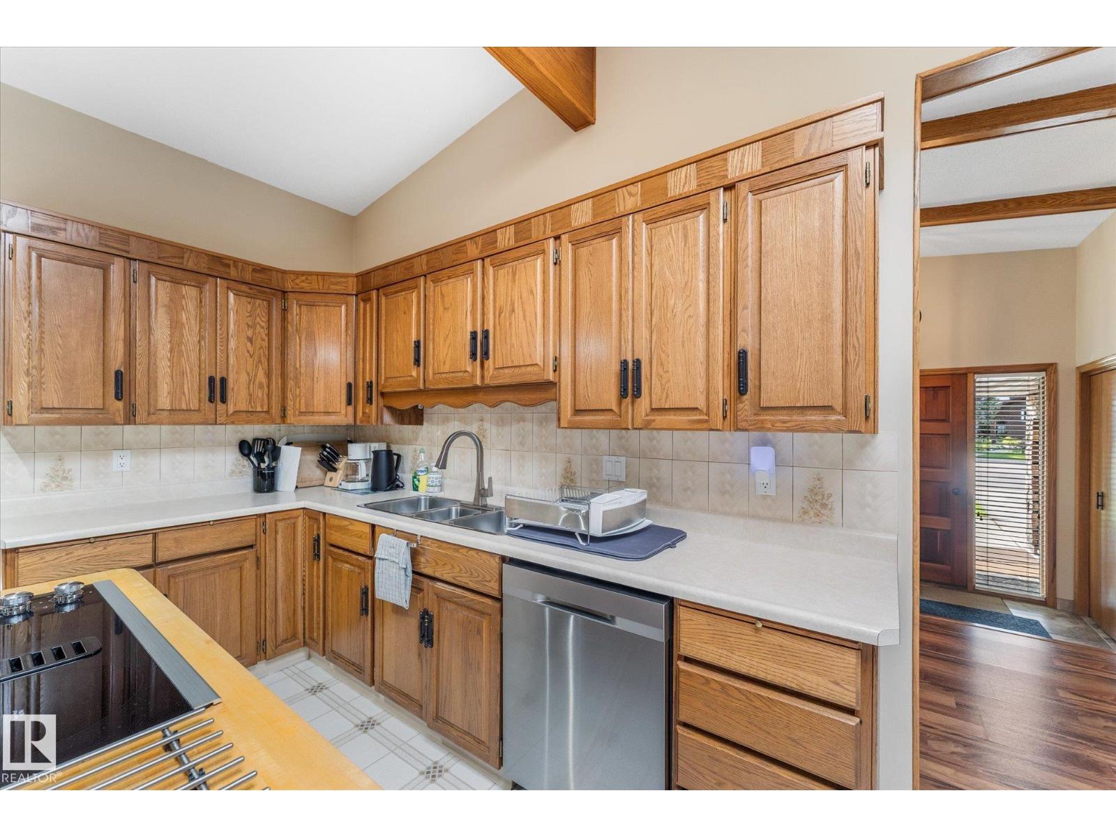 9504 139 AV NW - 23