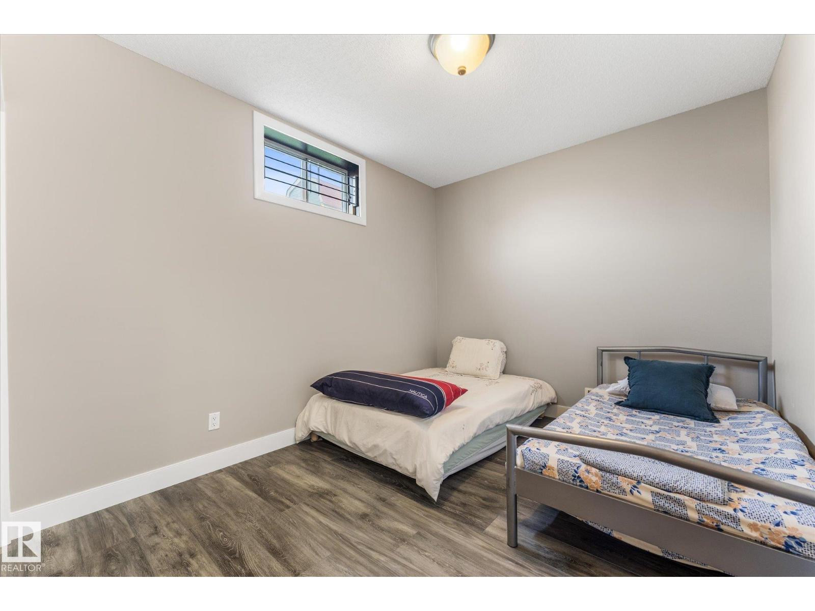 9504 139 AV NW - 55