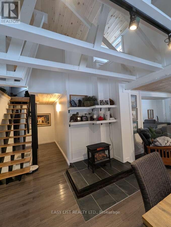 22 CAMP ROAD - Image 18
