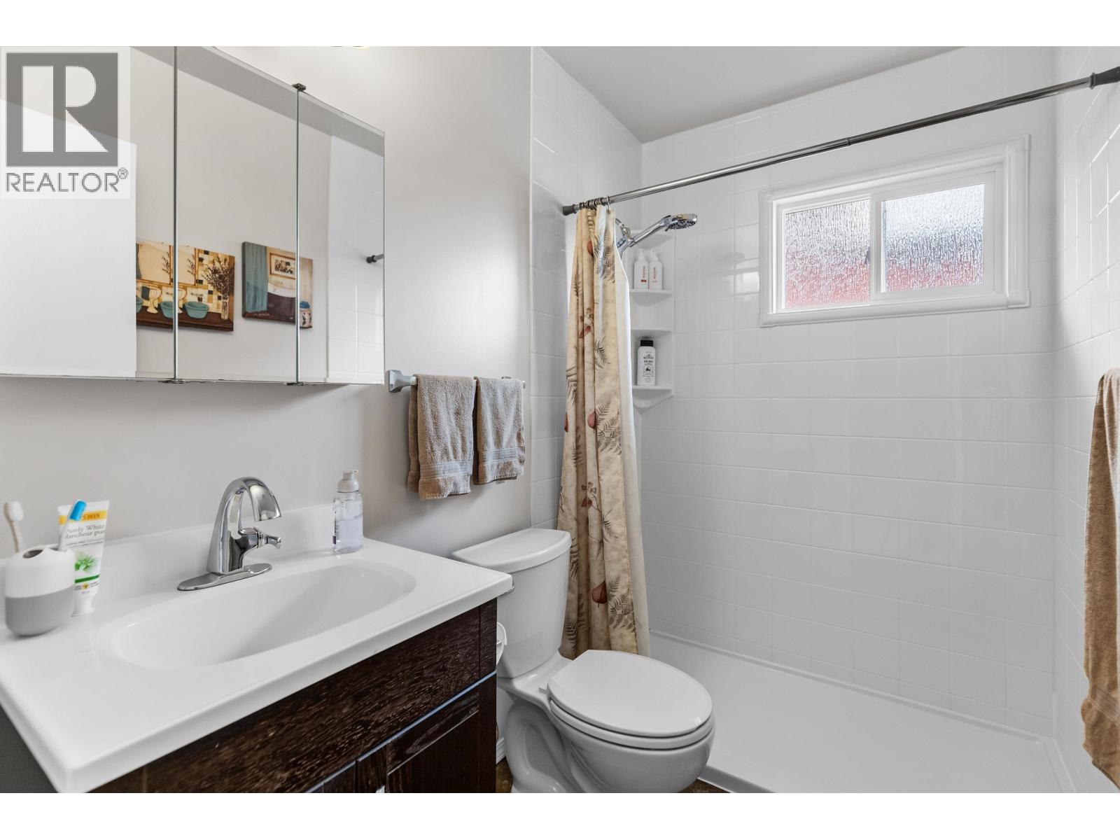 Photo 13 of 34 — 3275 MONAHAN CRESCENT · Prince George, BC