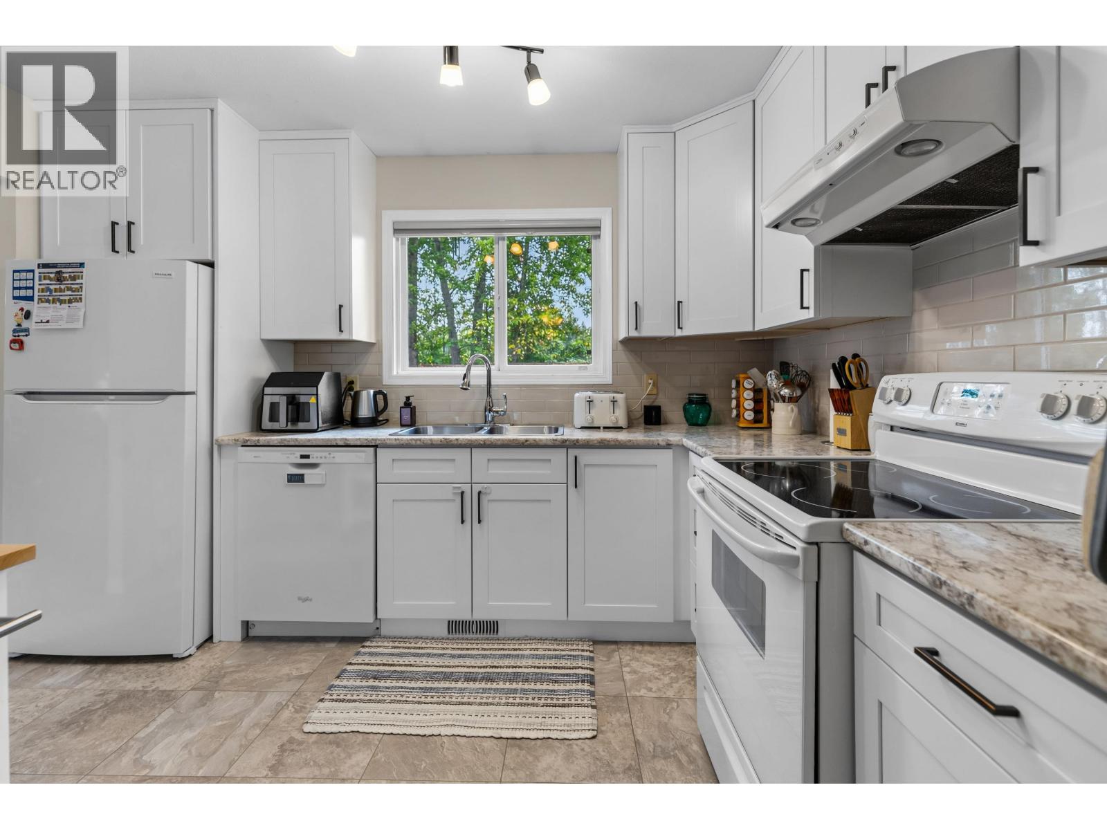 Dining room of 3275 MONAHAN CRESCENT · Prince George, BC