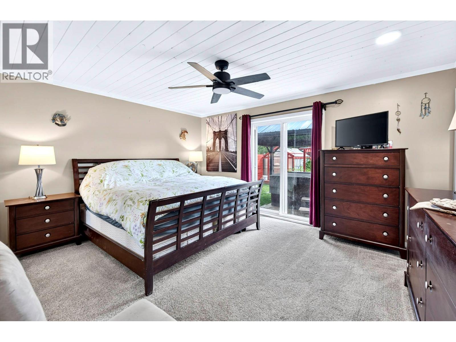 566 Mclean Road - 16
