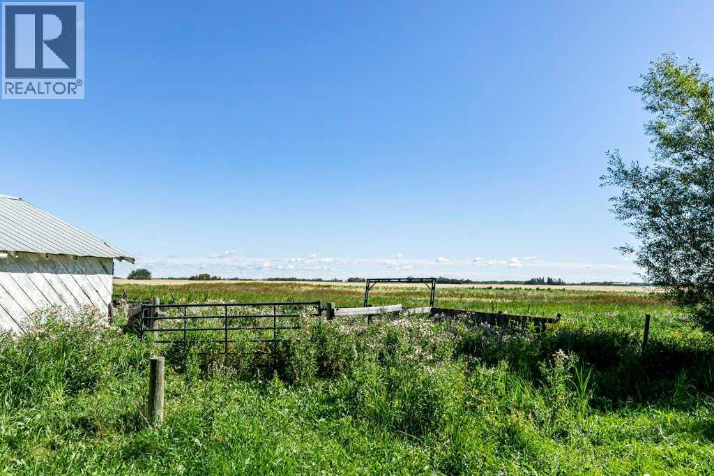 Listing photo – 452063 242 Range, Rural Wetaskiwin No. 10, County of