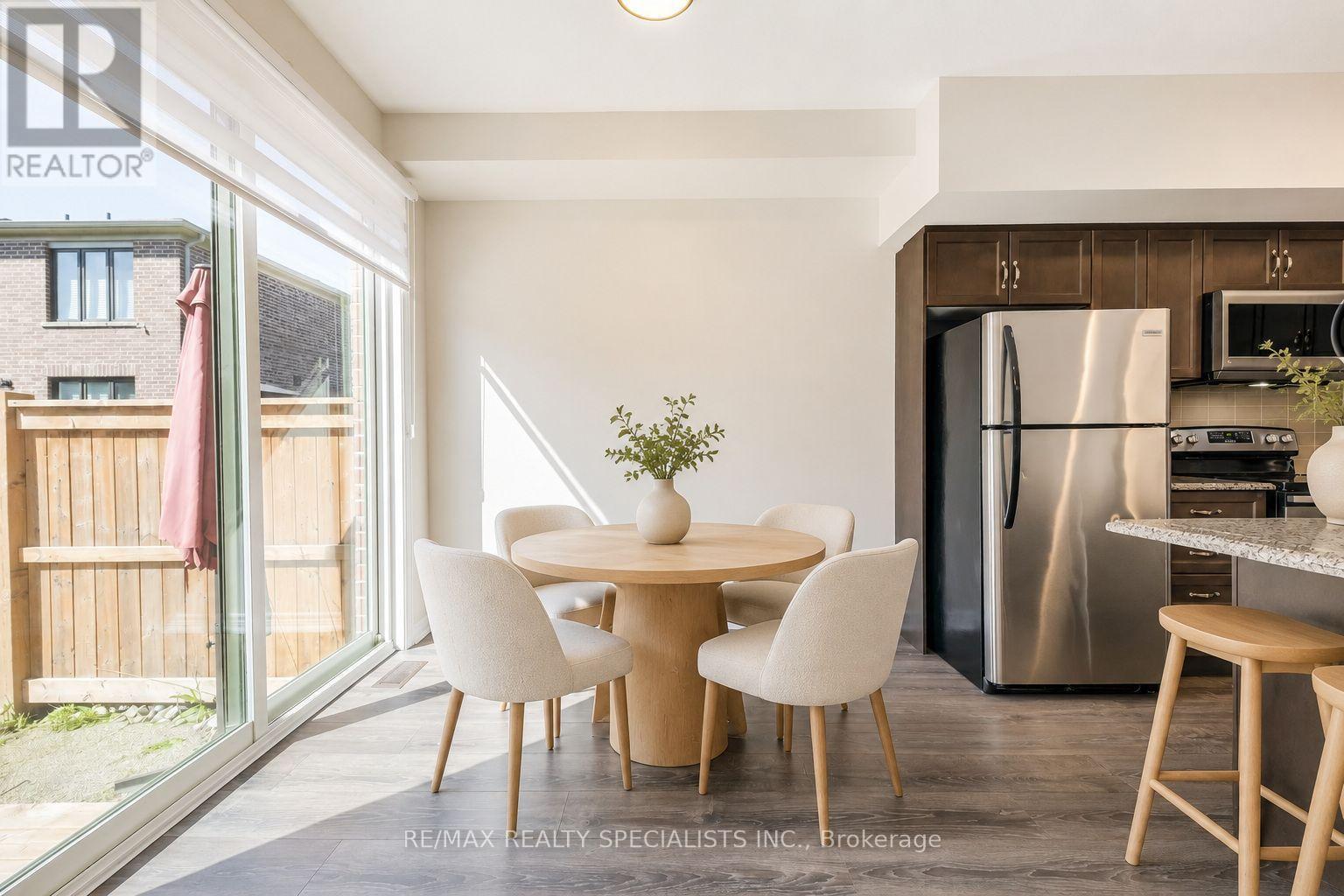 35 PELICAN LANE - 12