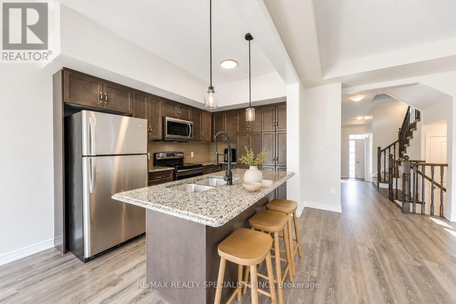 35 PELICAN LANE - 15