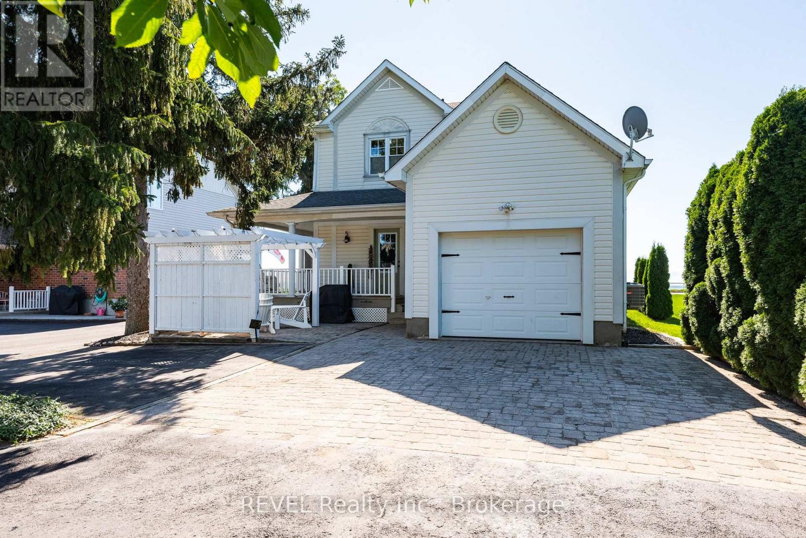 177 Lakeshore Road West — photo 40