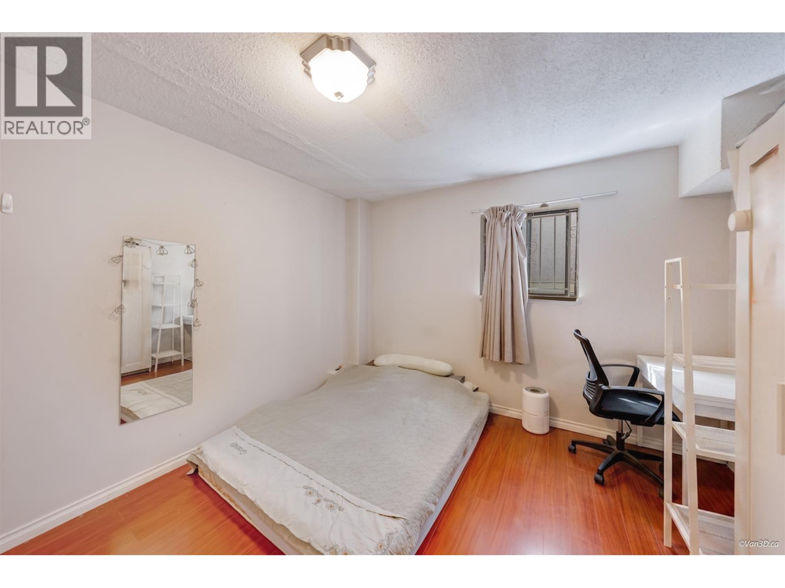 2537 E 27TH AVENUE, Vancouver
