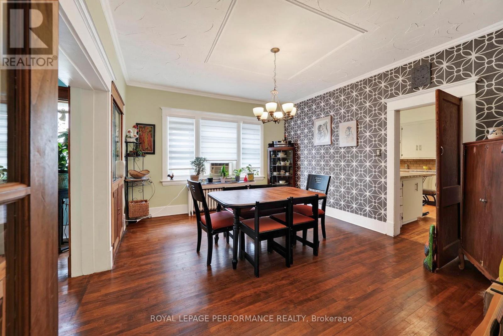 114 GLOUCESTER STREET N - Image 11
