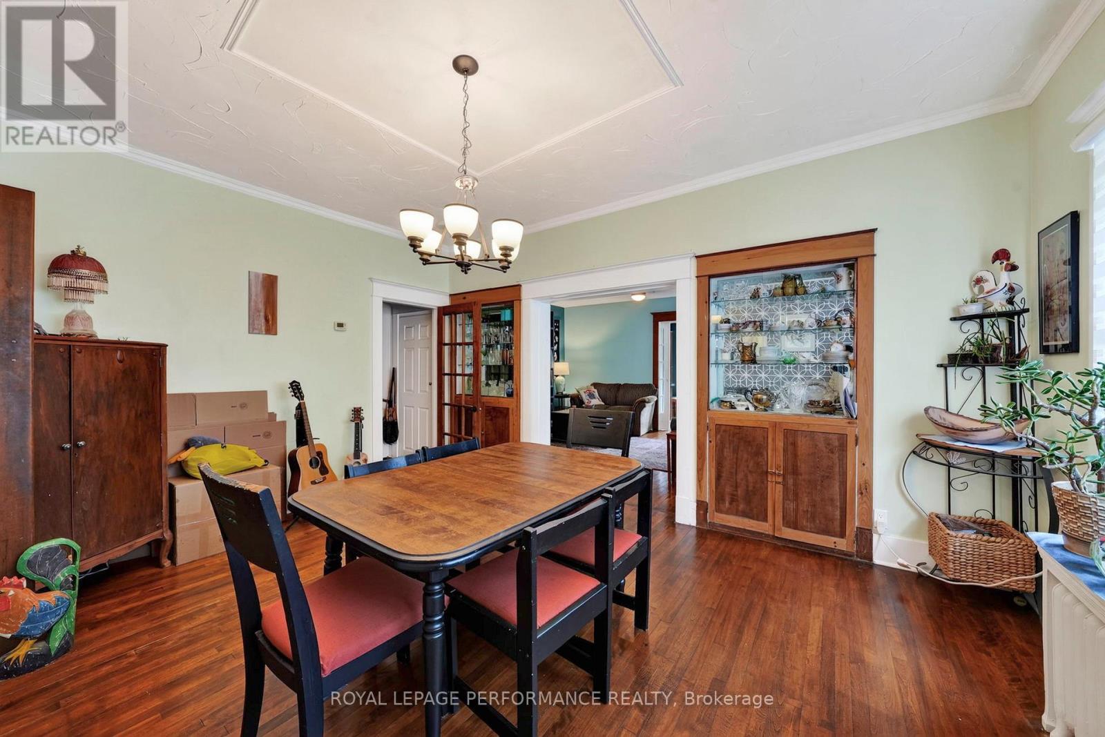 114 GLOUCESTER STREET N - Image 12