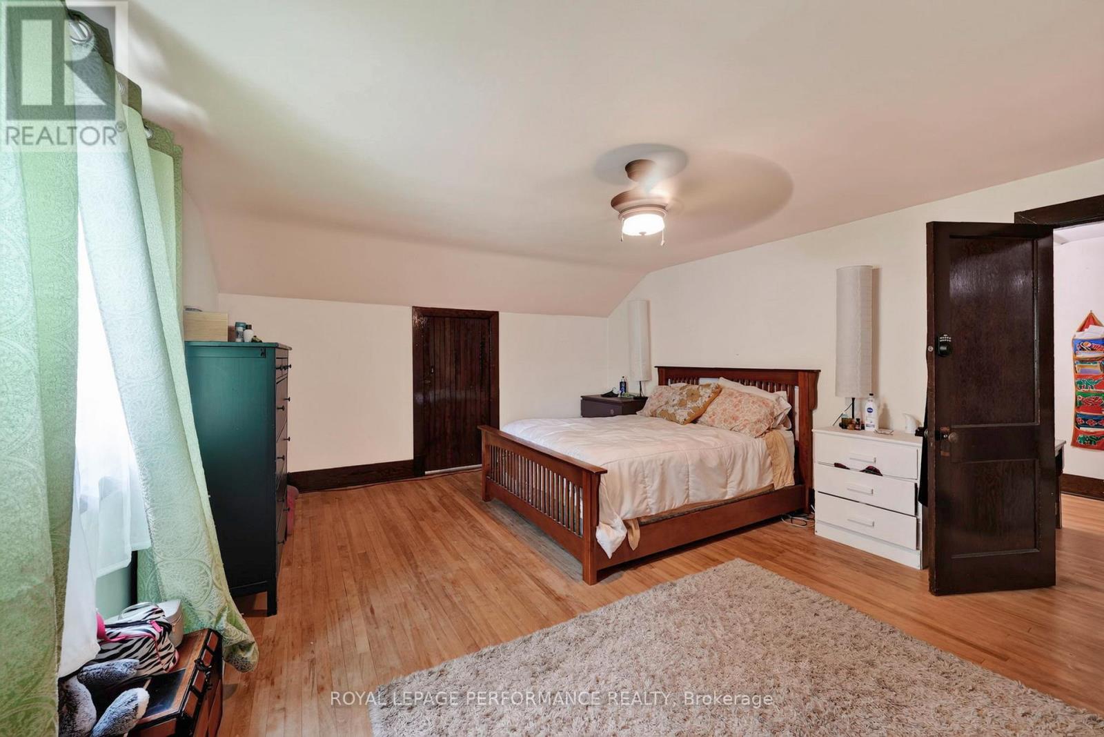 114 GLOUCESTER STREET N - Image 27