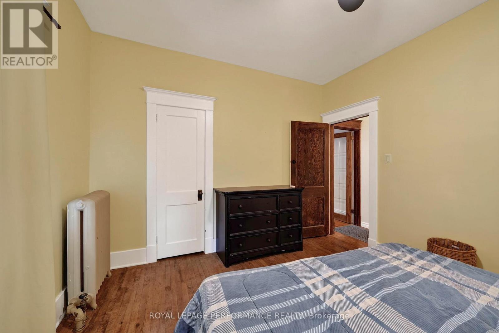 114 GLOUCESTER STREET N - Image 33